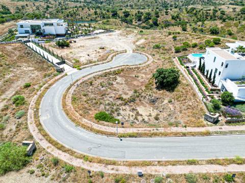 Monte Rei Terreno para Construção Com Projeto Para Venda