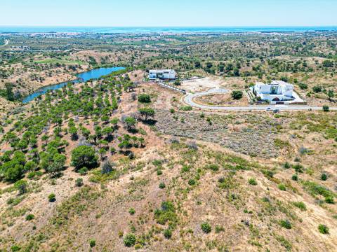 Monte Rei Terreno para Construção Com Projeto Para Venda