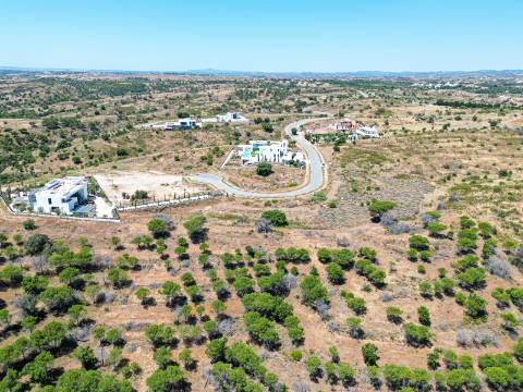 Monte Rei Terreno para Construção Com Projeto Para Venda