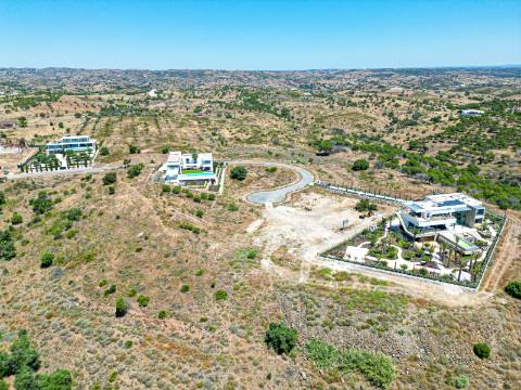Monte Rei Terreno para Construção Com Projeto Para Venda