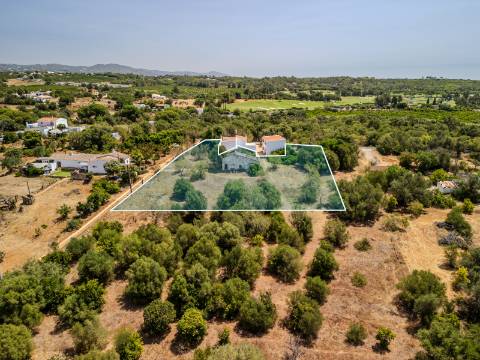 Almancil - Terreno com 2 ruínas