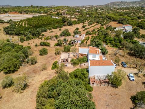 Almancil - Terreno com 2 ruínas