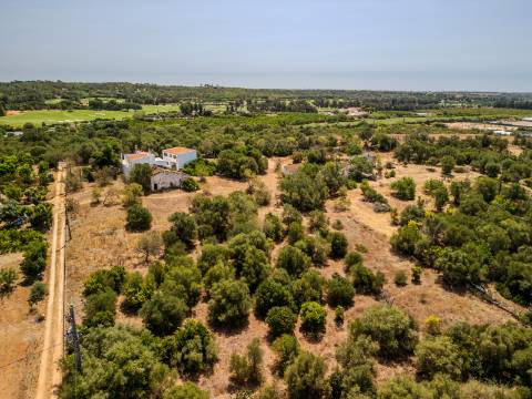 Almancil - Terreno com 2 ruínas