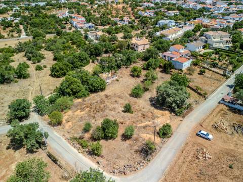 Almancil - Terreno com Ruina + Área urbanizável