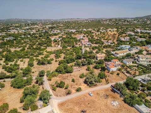 Almancil - Terreno com Ruina + Área urbanizável