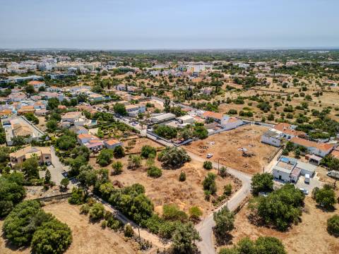 Almancil - Terreno com Ruina + Área urbanizável