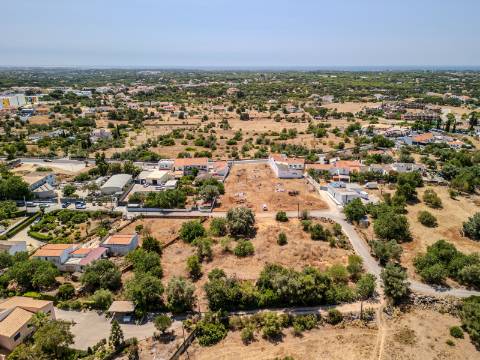 Almancil - Terreno com Ruina + Área urbanizável