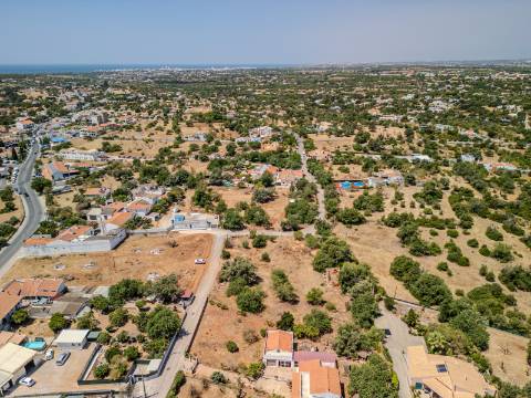 Almancil - Terreno com Ruina + Área urbanizável