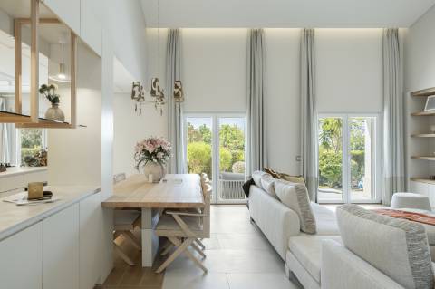 Excepcional moradia renovada com muito gosto