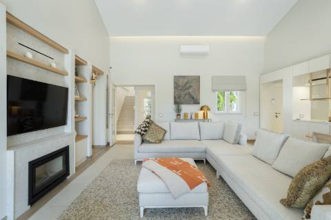 Excepcional moradia renovada com muito gosto