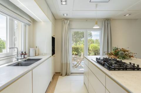 Excepcional moradia renovada com muito gosto