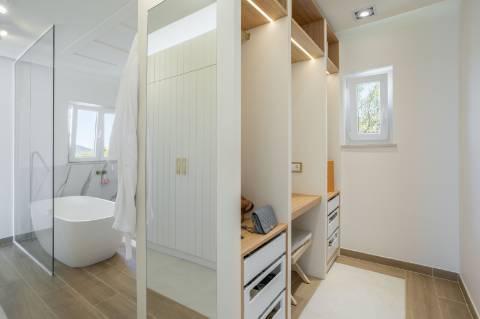 Excepcional moradia renovada com muito gosto