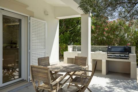 Excepcional moradia renovada com muito gosto