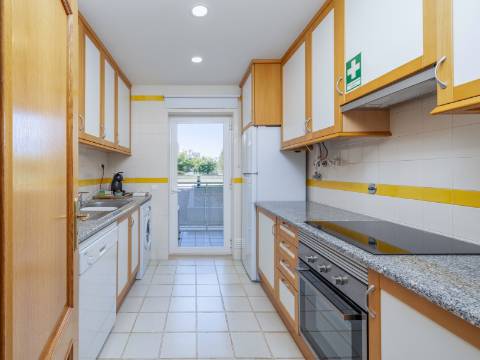 VILAMOURA - Apartamento T2 em condomínio privado com piscina