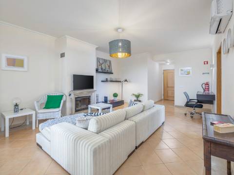 VILAMOURA - Apartamento T2 em condomínio privado com piscina