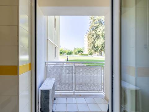 VILAMOURA - Apartamento T2 em condomínio privado com piscina