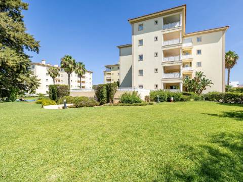 VILAMOURA - Apartamento T2 em condomínio privado com piscina