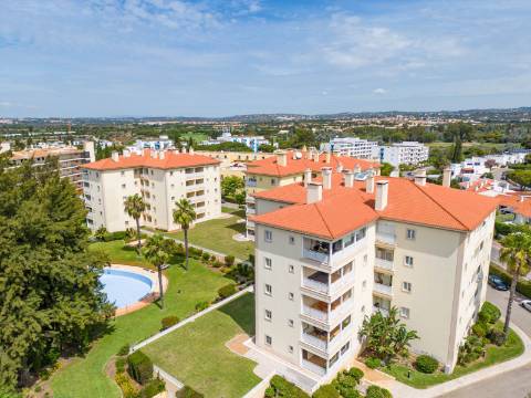 VILAMOURA - Apartamento T2 em condomínio privado com piscina