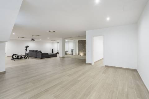 Moradia elegante T3+1 com garagem para 4 carros e vista panorâmica