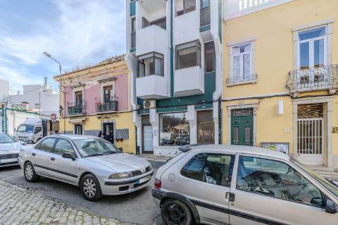 FARO - Oportunidade de Investimento: 2 Escritórios/Lojas no Centro