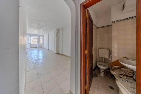 FARO - Oportunidade de Investimento: 2 Escritórios/Lojas no Centro