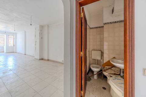 FARO - Oportunidade de Investimento: 2 Escritórios/Lojas no Centro