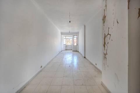 FARO - Oportunidade de Investimento: 2 Escritórios/Lojas no Centro