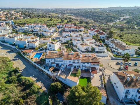 Ferragudo - Moradia em Banda com 3 quartos