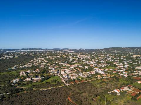BOLIQUEIME - Moradia T3 com piscina em construção