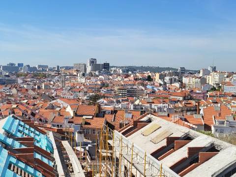 Apartamento com vista num condomínio com Jardim e piscina Arroios
