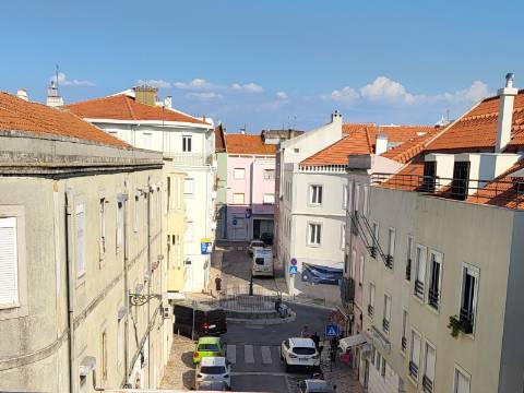 Apartamento com vista num condomínio com Jardim e piscina Arroios