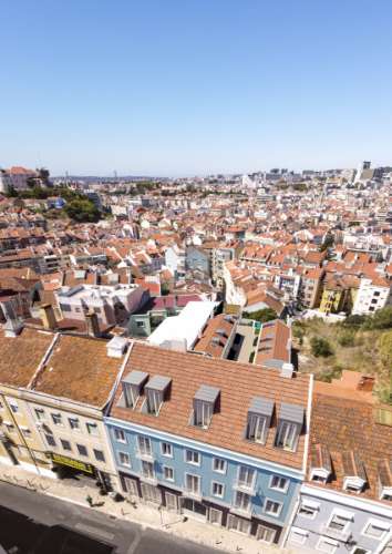 Apartamento com vista num condomínio com Jardim e piscina Arroios