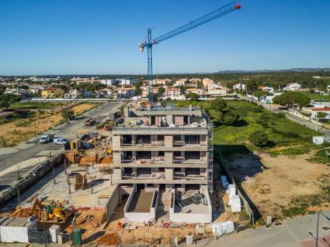 GAMBELAS - T3 penthouse e com terraço privado