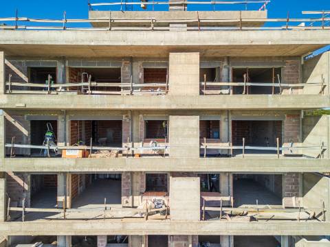 GAMBELAS - T3 penthouse e com terraço privado