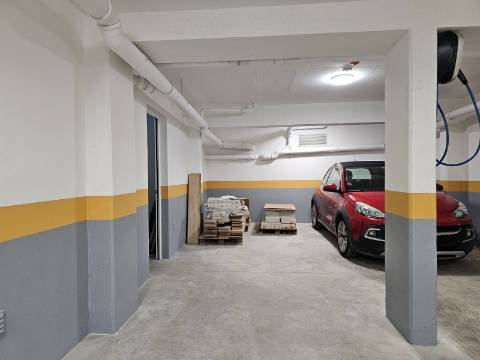 GAMBELAS - T3 penthouse e com terraço privado