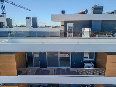 GAMBELAS - T3 penthouse e com terraço privado