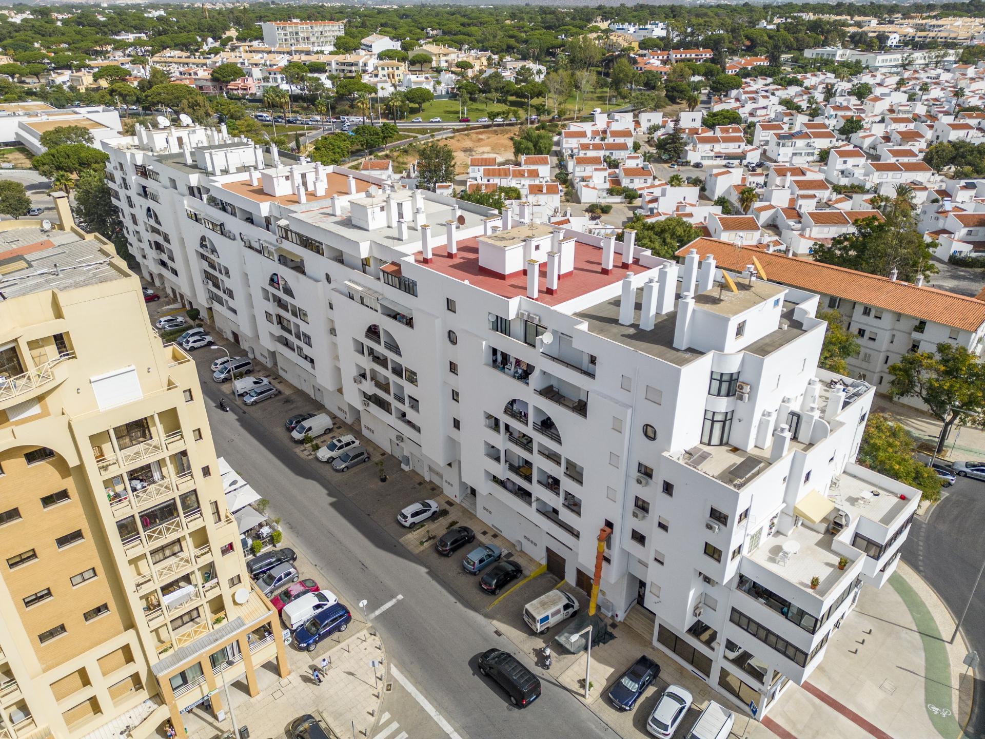 QUARTEIRA - Apartamento T2 próximo da praia