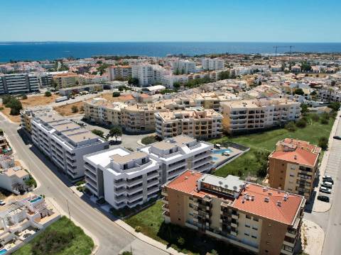Lagos - Apartamento T2 + Duplex em empreendimento com piscina, a 5 minutos da praia
