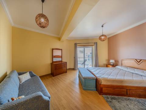 ARMAÇÃO DE PÊRA - Apartamento T2 no último piso com VISTA MAR