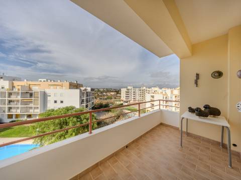 ARMAÇÃO DE PÊRA - Apartamento T2 no último piso com VISTA MAR