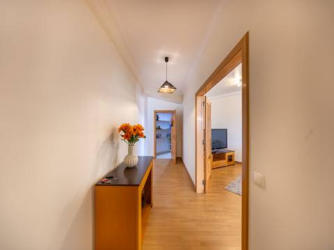 ARMAÇÃO DE PÊRA - Apartamento T2 no último piso com VISTA MAR