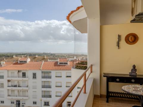 ARMAÇÃO DE PÊRA - Apartamento T2 no último piso com VISTA MAR