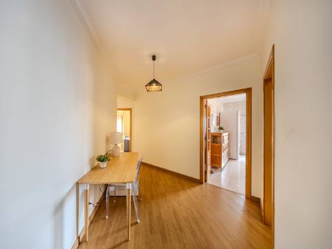 ARMAÇÃO DE PÊRA - Apartamento T2 no último piso com VISTA MAR