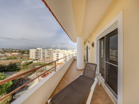 ARMAÇÃO DE PÊRA - Apartamento T2 no último piso com VISTA MAR