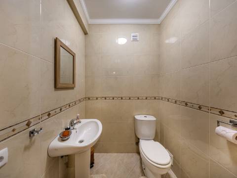 ARMAÇÃO DE PÊRA - Apartamento T2 no último piso com VISTA MAR