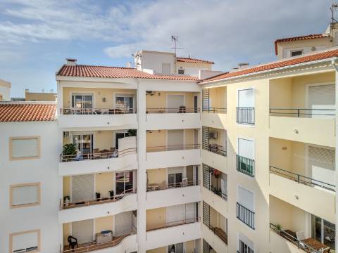 ARMAÇÃO DE PÊRA - Apartamento T2 no último piso com VISTA MAR