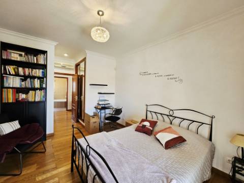 Almancil - Excelente moradia geminada de 3 quartos situada ao sul da Cidade