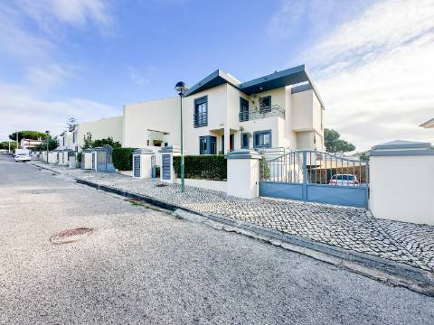 Quarteira Moradia T3+1 Para Venda