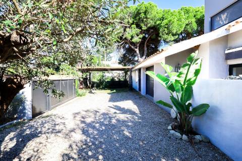 Vilamoura - T3+1 Frente Golf Venda