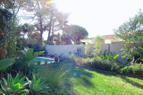 Vilamoura - T3+1 Frente Golf Venda